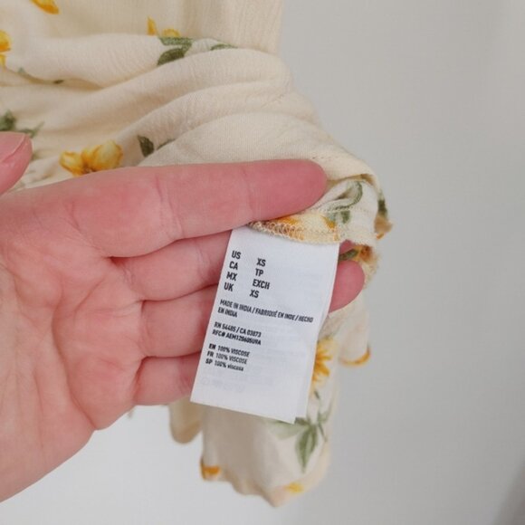 American Eagle Center Cinched Blouse - Picture 4 of 5